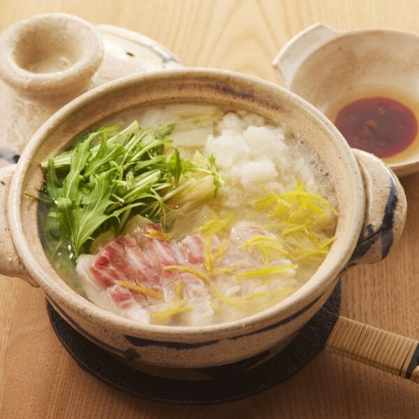［野菜たっぷり変わり鍋］鯛とゆずのみぞれ鍋